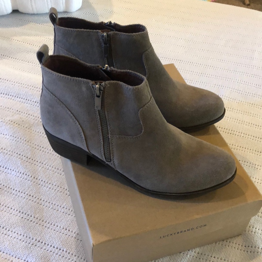Lucky booties - Picture 2 of 3